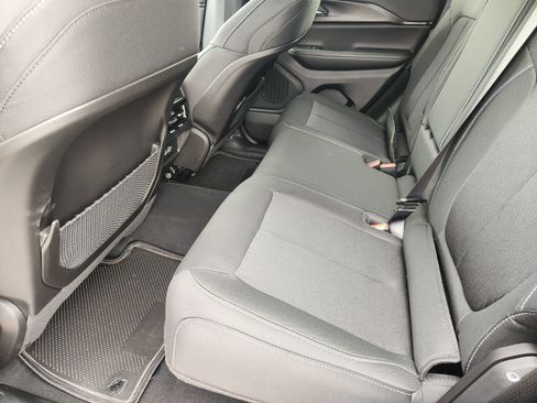 New 2026 Jeep Grand Cherokee Laredo RWD image 21