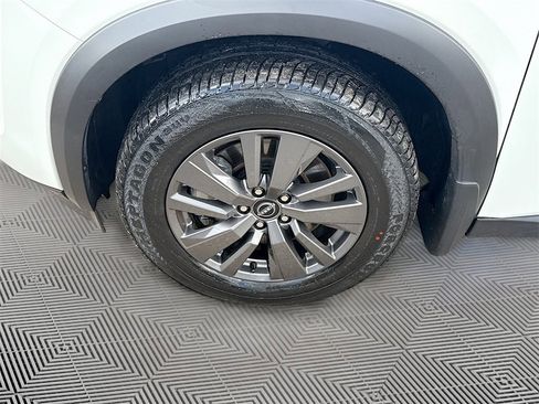 Used 2024 Nissan Pathfinder S image 35