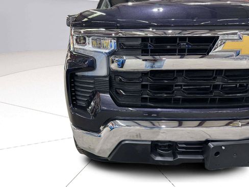 Used 2023 Chevrolet Silverado 1500 LT AWD/4WD image 11