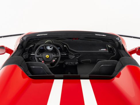 Used 2015 Ferrari 458 Speciale A image 47