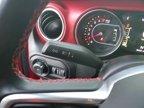 Used 2022 Jeep Wrangler Rubicon image 17