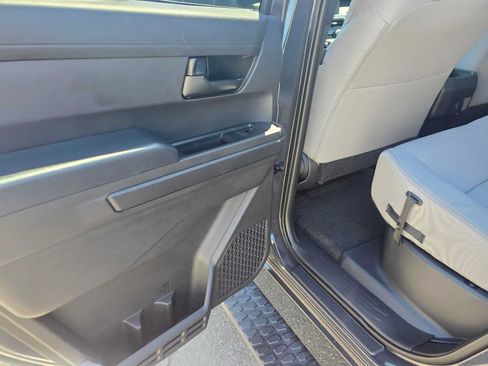 Used 2025 Toyota Tacoma SR5 RWD image 15
