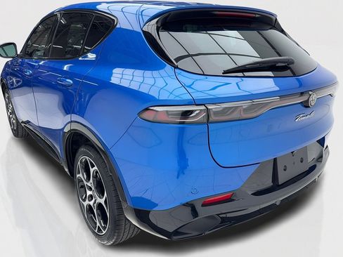 New 2025 Alfa Romeo Tonale w/ Premium Package image 9