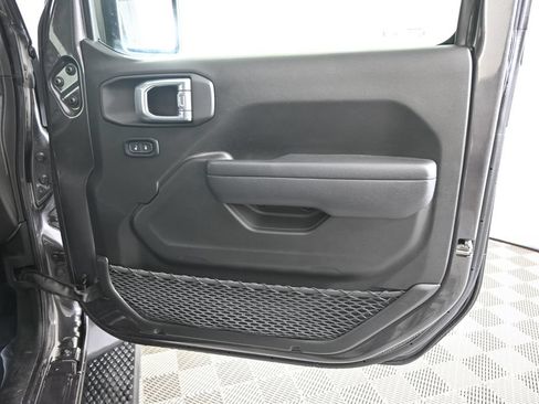 Used 2024 Jeep Wrangler Unlimited Rubicon w/ Dual Top Group AWD/4WD image 14