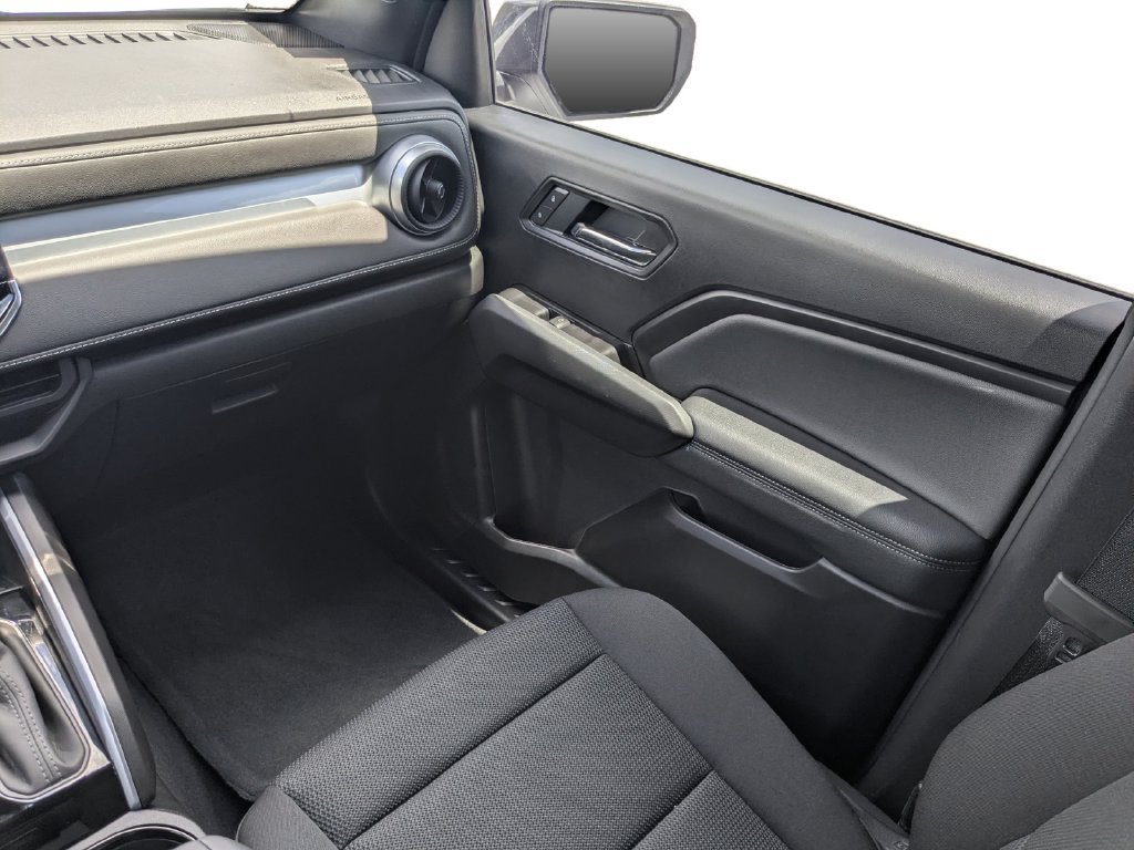 Used 2026 Chevrolet Colorado LT AWD/4WD image 17