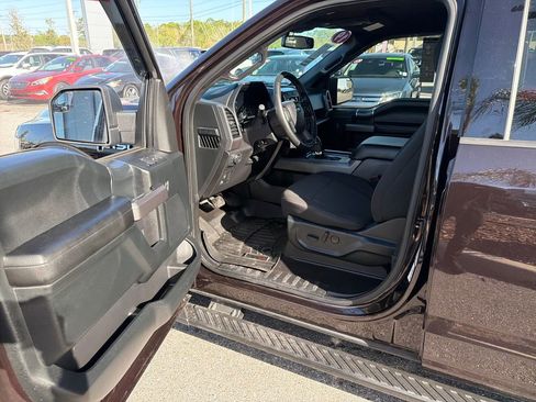 Used 2019 Ford F150 XLT w/ Equipment Group 302A Luxury image 14