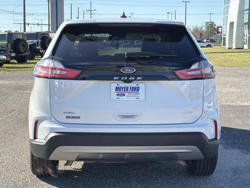 Certified 2024 Ford Edge SEL image 8