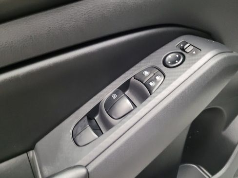 Used 2025 Nissan Altima 2.5 S FWD image 27