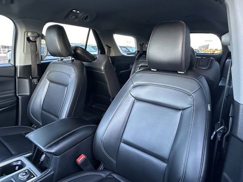 Used 2023 Ford Explorer XLT w/ Equipment Group 202A image 27
