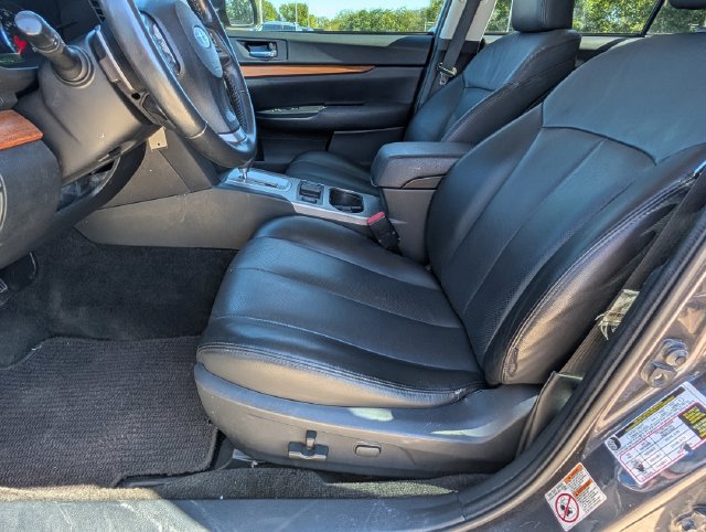 Used 2013 Subaru Outback 2.5i Limited w/ Moonroof Pkg AWD/4WD image 20