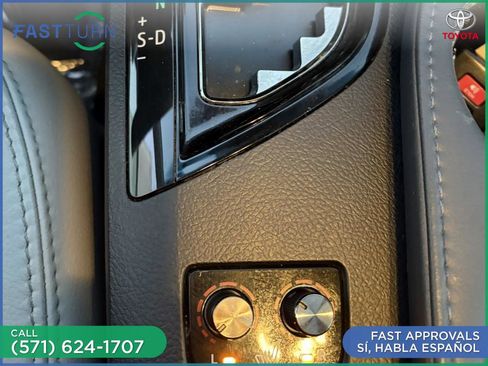 Used 2013 Toyota Avalon XLE image 19