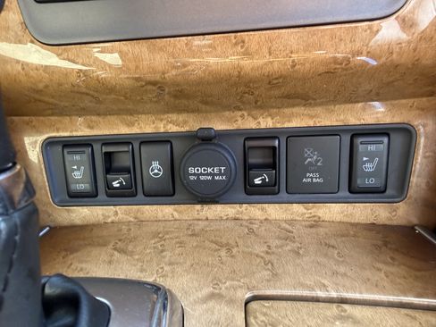 Used 2014 INFINITI QX80 w/ Theater Package image 47