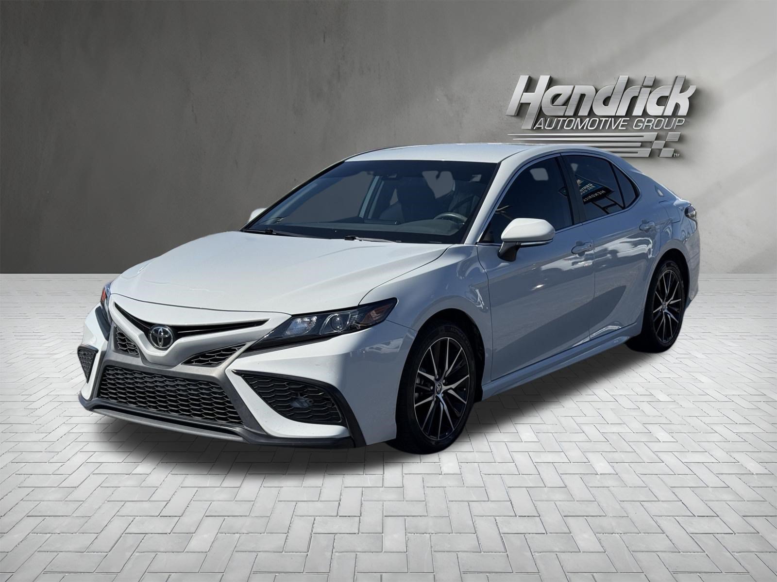 Used 2024 Toyota Camry SE FWD image 5