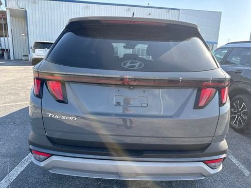 Used 2025 Hyundai Tucson SEL FWD image 3