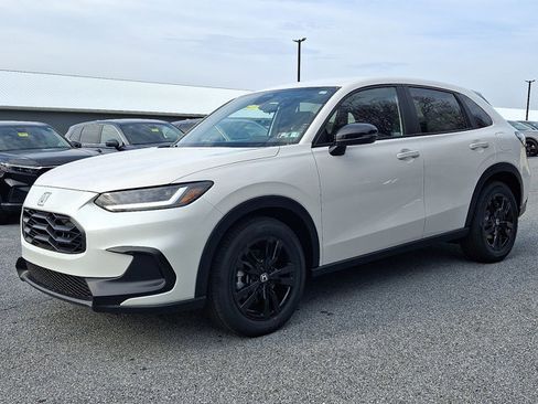 New 2026 Honda HR-V Sport image 3