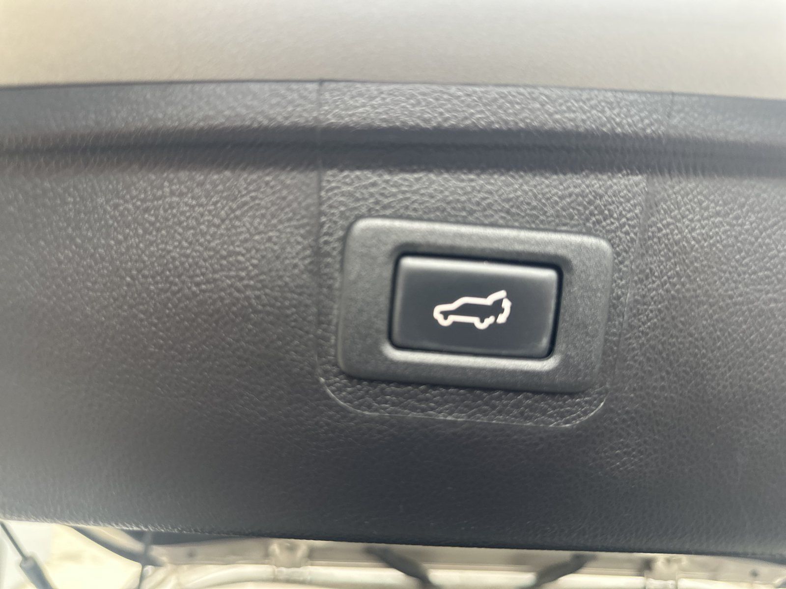 Used 2018 Subaru Outback 2.5i Limited AWD/4WD image 30