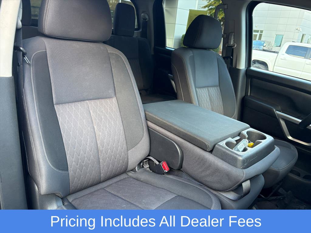 Used 2021 Nissan Titan SV AWD/4WD image 19