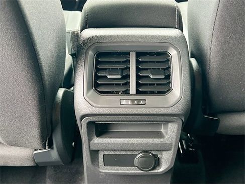 Used 2021 Volkswagen Tiguan S image 23
