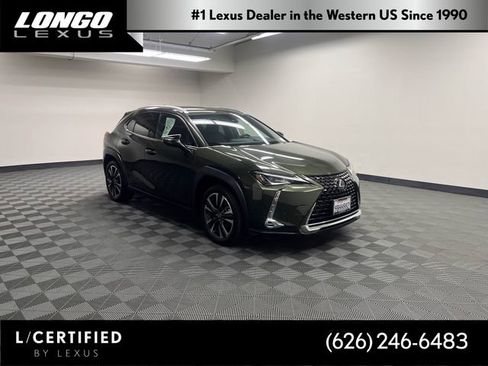Used 2022 Lexus UX 200 w/ Accessory Package (Z2) image 1