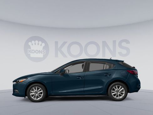 Used 2018 MAZDA MAZDA3 Sport image 4
