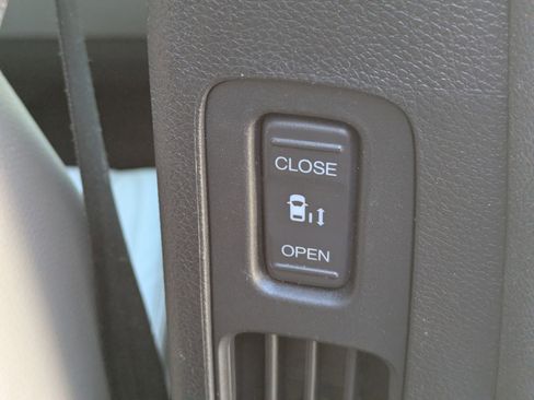 Used 2019 Honda Odyssey EX-L image 33