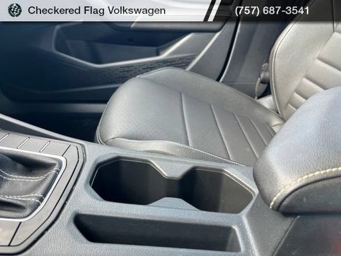 Used 2024 Volkswagen Jetta SE FWD image 41