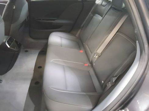 Used 2024 Lucid Air Touring image 30