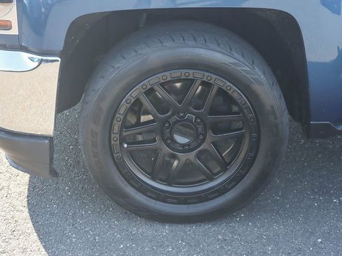 Used 2018 Chevrolet Silverado 1500 LT w/ All Star Edition image 7