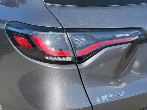 Used 2024 Honda HR-V LX image 27