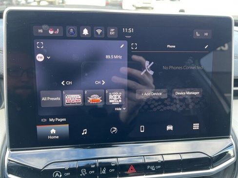 Certified 2025 Jeep Compass Limited image 23