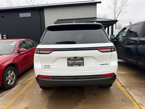 New 2025 Jeep Grand Cherokee Limited w/ Black Appearance Package image 12