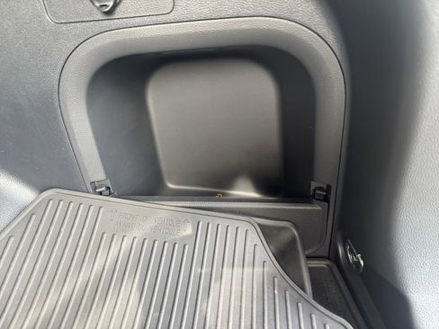 Used 2024 Toyota RAV4 XLE Premium image 17