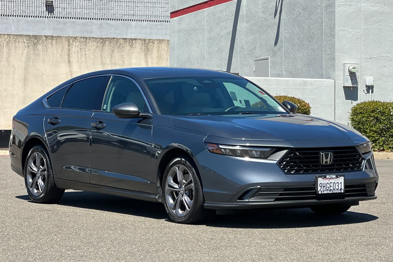 Used 2023 Honda Accord EX image 5