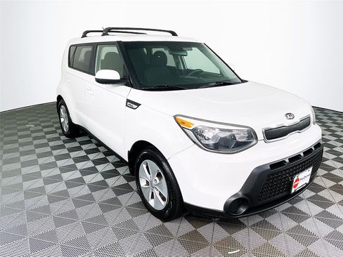 Used 2016 Kia Soul w/ Convenience Package FWD image 1