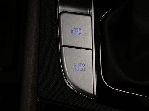 Certified 2025 Hyundai Elantra SEL FWD image 27