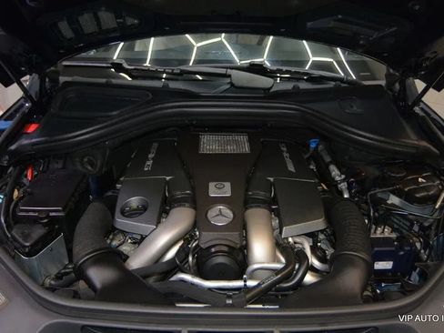 Used 2012 Mercedes-Benz ML 63 AMG 4MATIC image 31
