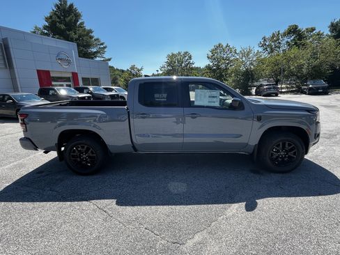 New 2026 Nissan Frontier SV AWD/4WD image 8