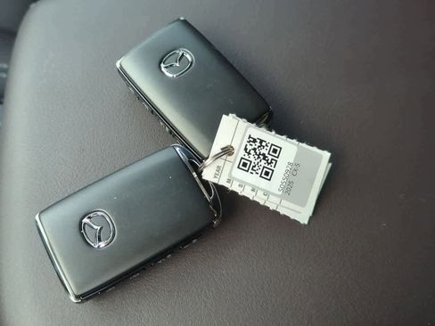 Used 2025 MAZDA CX-5 Signature image 37