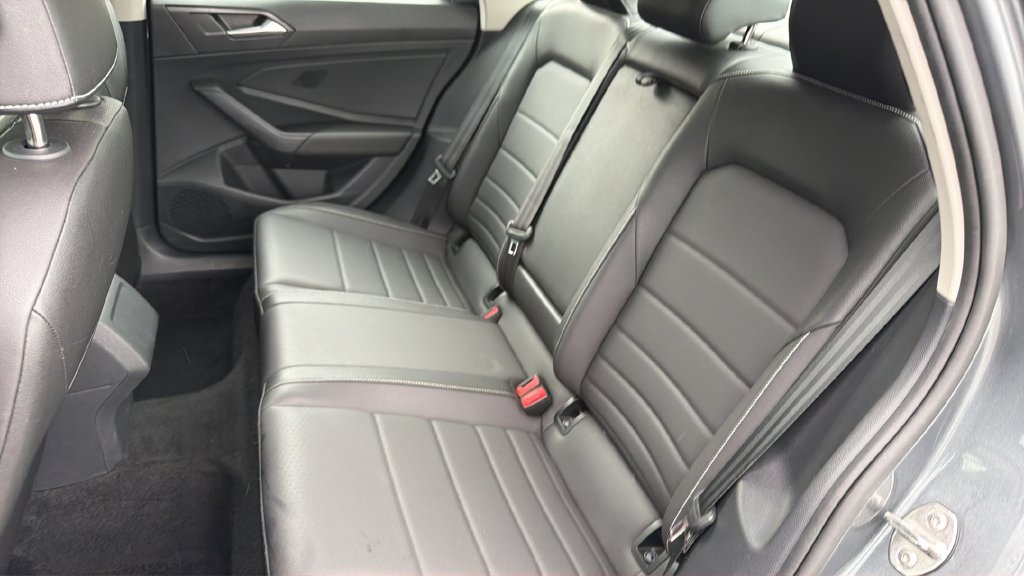 Used 2024 Volkswagen Jetta SE FWD image 27