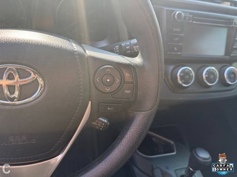 Used 2018 Toyota RAV4 LE w/ Carpet Mat Package AWD/4WD image 19