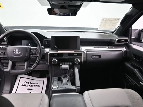 Used 2025 Toyota Tacoma SR5 RWD image 18