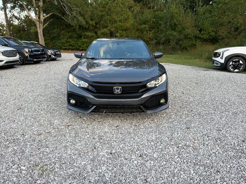 Used 2017 Honda Civic Sport image 2