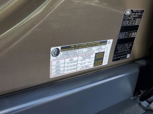 Used 2023 Land Rover Defender 110 X image 30