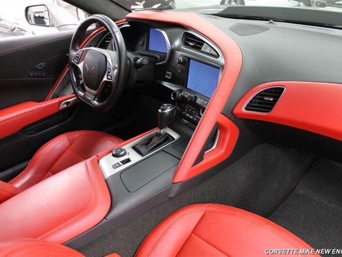 Used 2016 Chevrolet Corvette Z06 w/ 3LZ Preferred Equipment Group RWD image 27