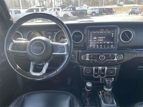 Used 2020 Jeep Gladiator Overland image 14