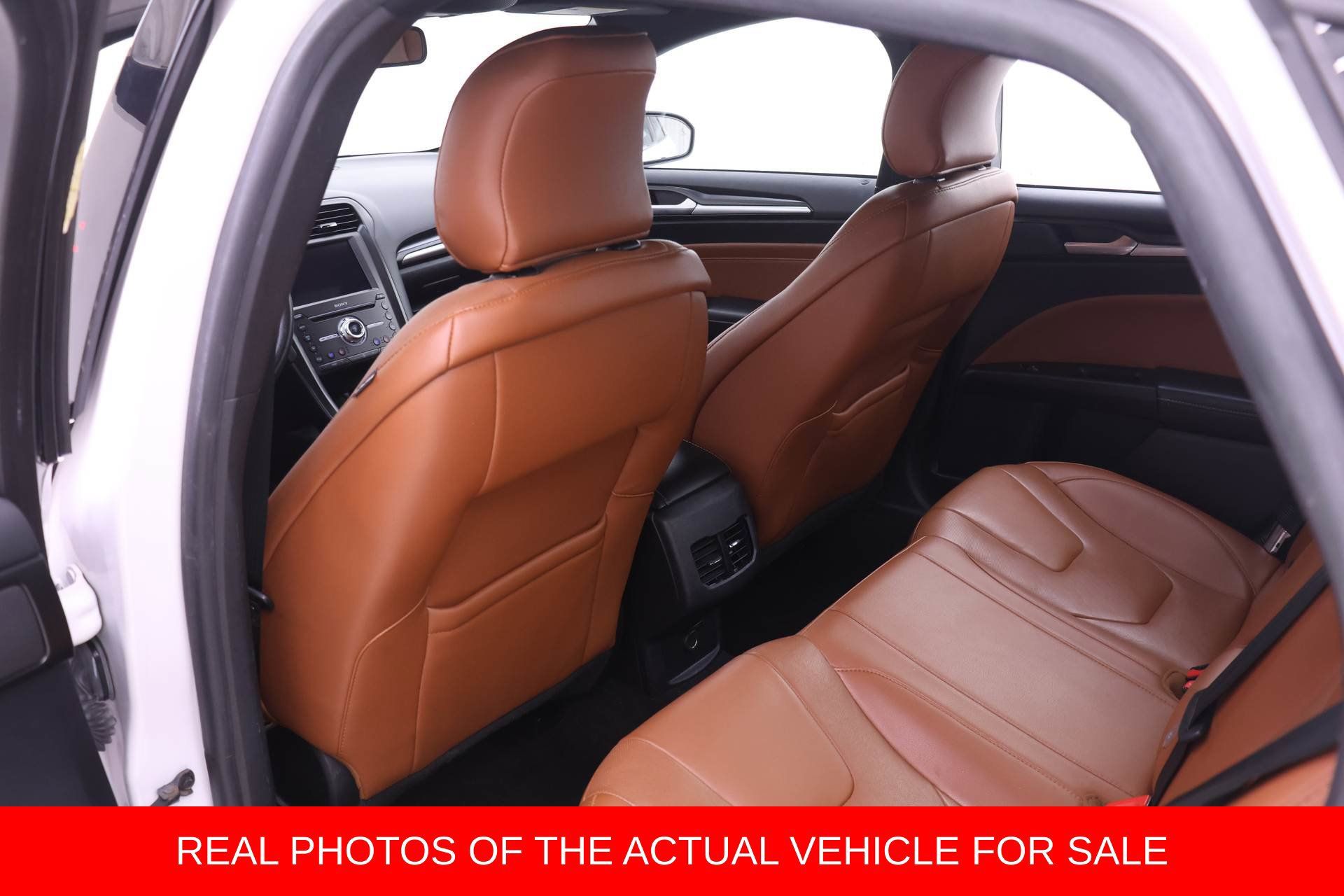 Used 2019 Ford Fusion Titanium FWD image 11