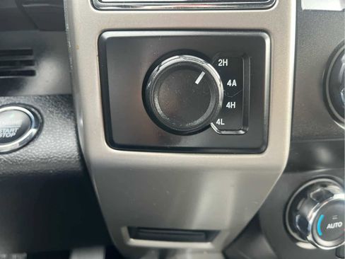 Used 2019 Ford F150 Lariat image 33