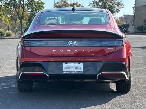 New 2025 Hyundai Sonata Limited FWD image 5