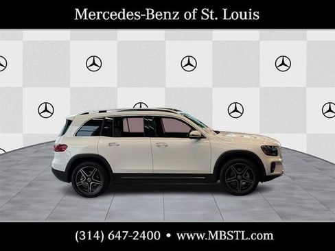 New 2026 Mercedes-Benz GLB 250 4MATIC image 2