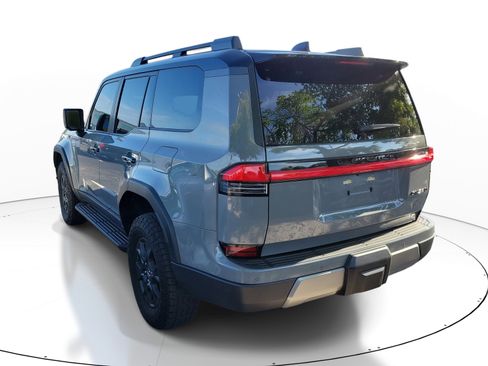 Used 2024 Lexus GX 550 image 4